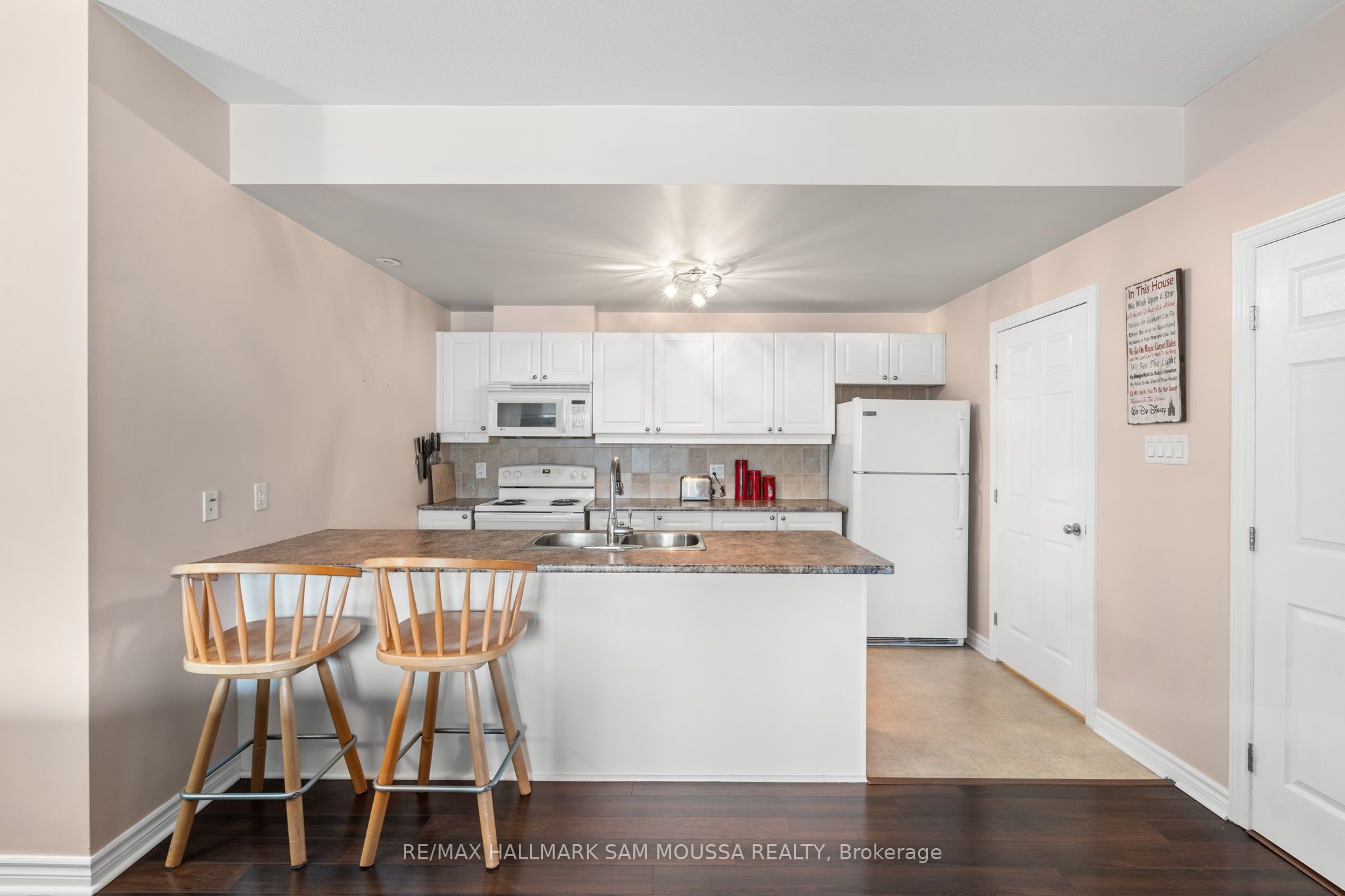 #E - 1103 Stittsville Main Street, StittsvilleMunsterRichmond, ON K2S 0C7