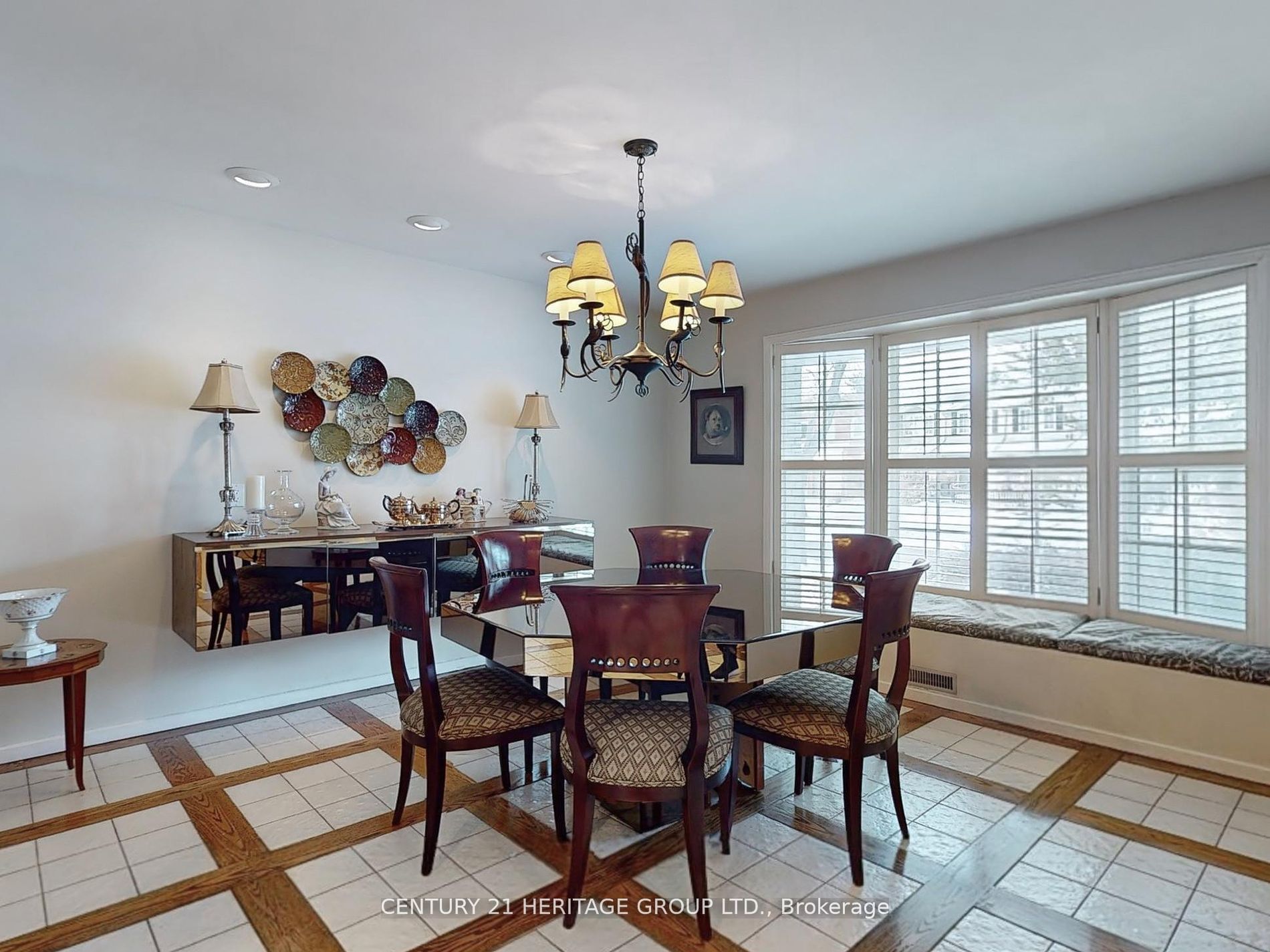 35 Forest Park Crescent
