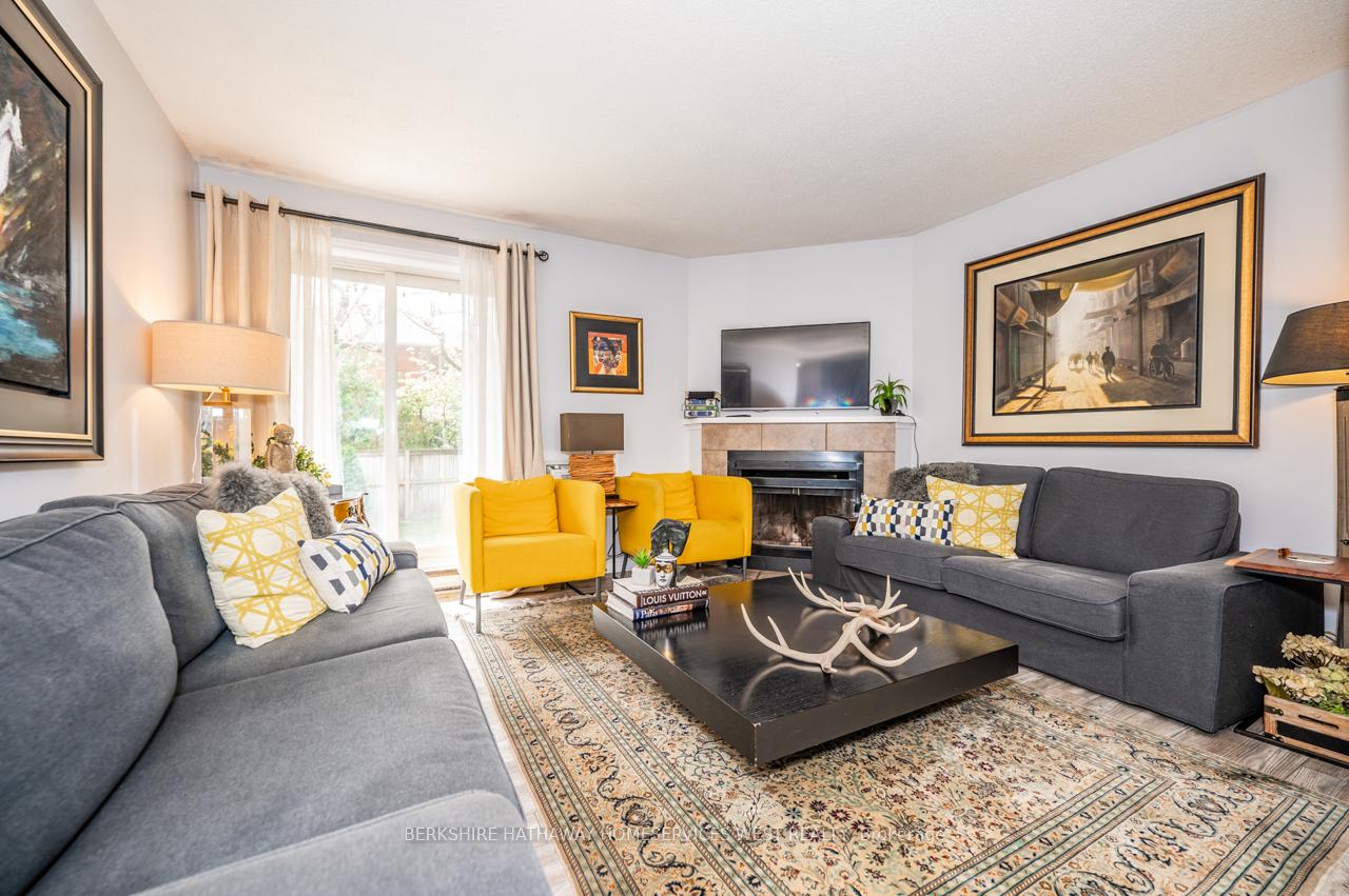 3 Bedrooms Condo at 1450 Glen Abbey,  Oakville For sale
