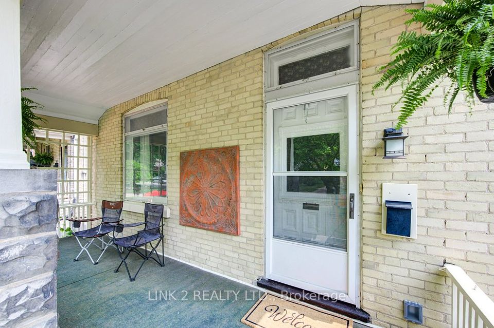555 st james Street, London East, ON N5Y 3P5