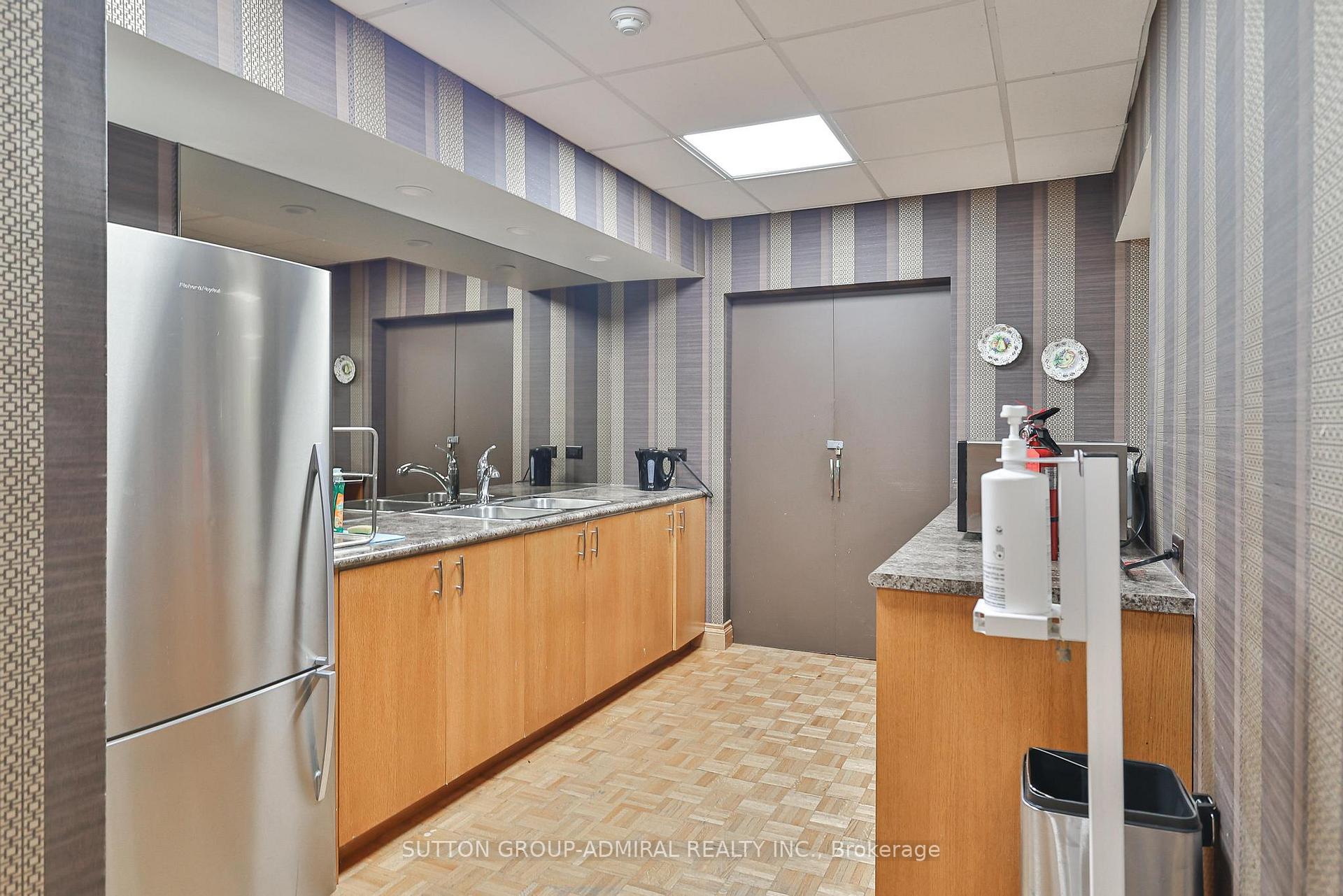 3 Bedrooms Condo at 131 Torresdale, Toronto For sale