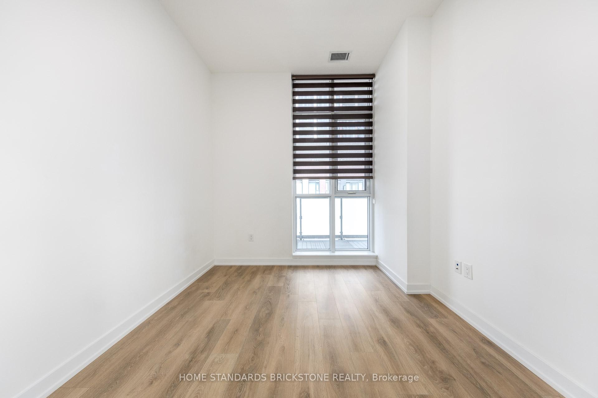 2 Bedrooms Condo at 34 Tubman, Toronto For sale