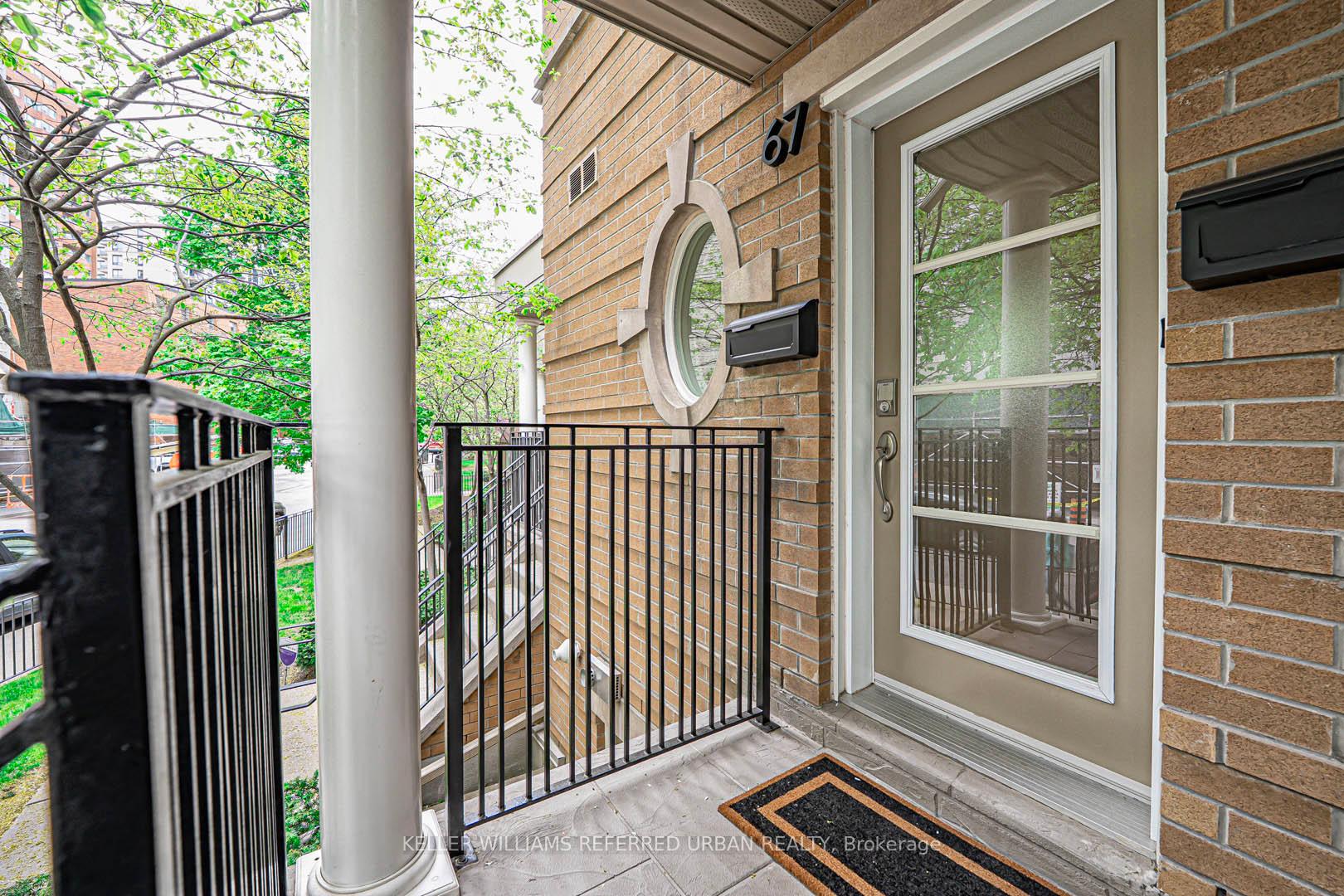 2 Bedrooms Condo at 67 Pleasant, Toronto For sale