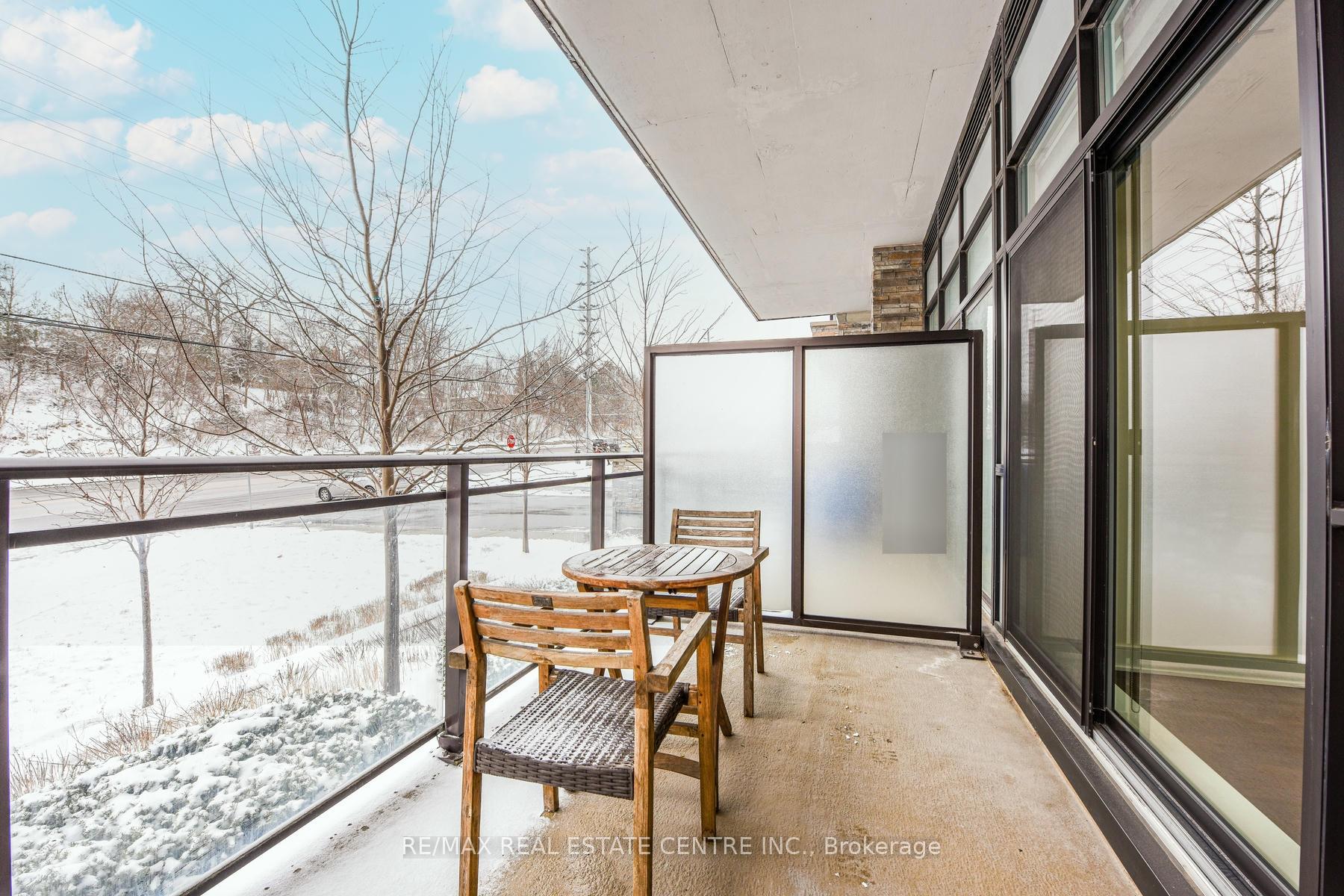 2 Bedrooms Condo at 1575 Lakeshore,  Mississauga For sale