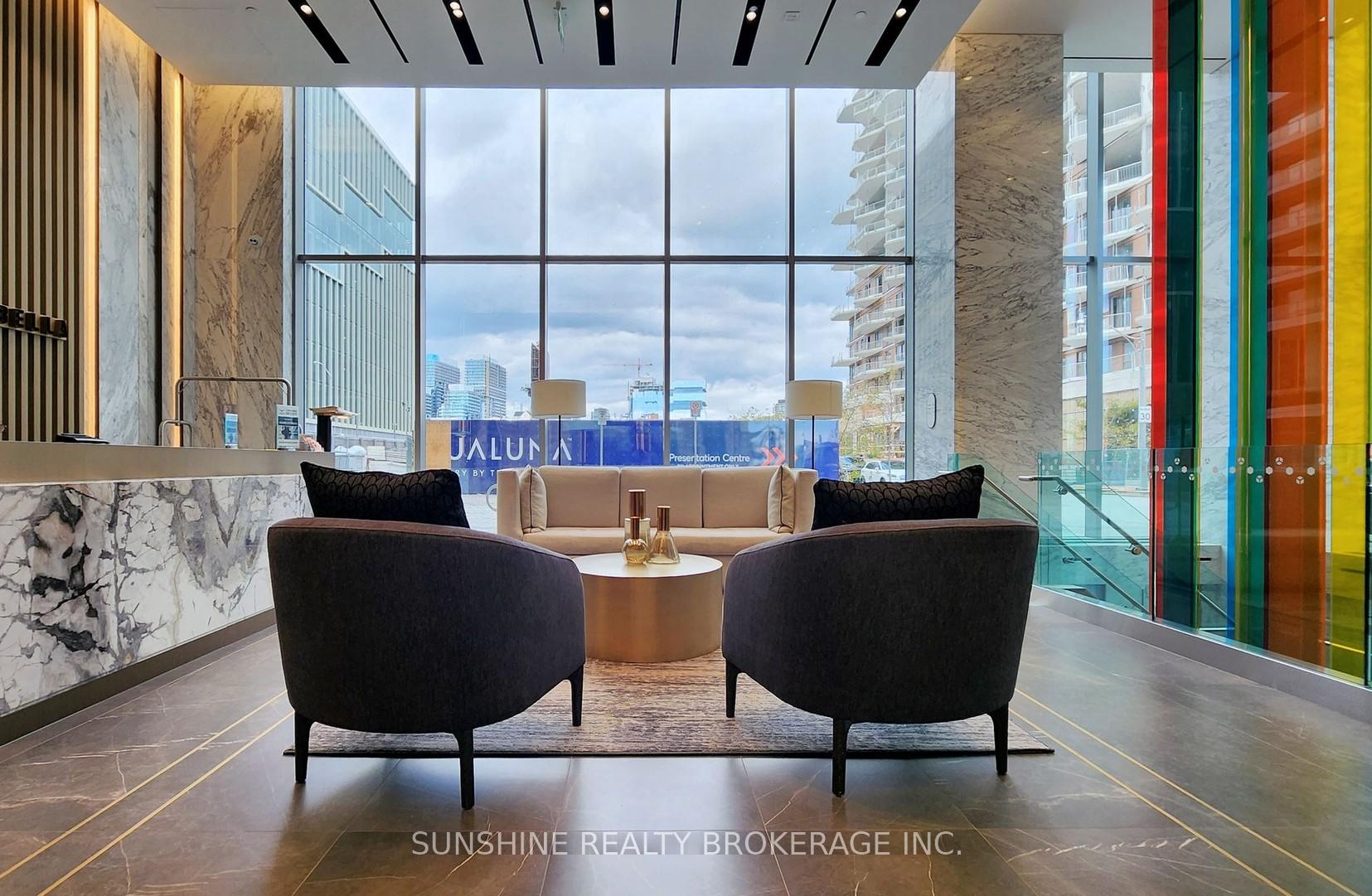 3 Bedrooms Condo at 118 Merchants’ Wharf, Toronto For sale