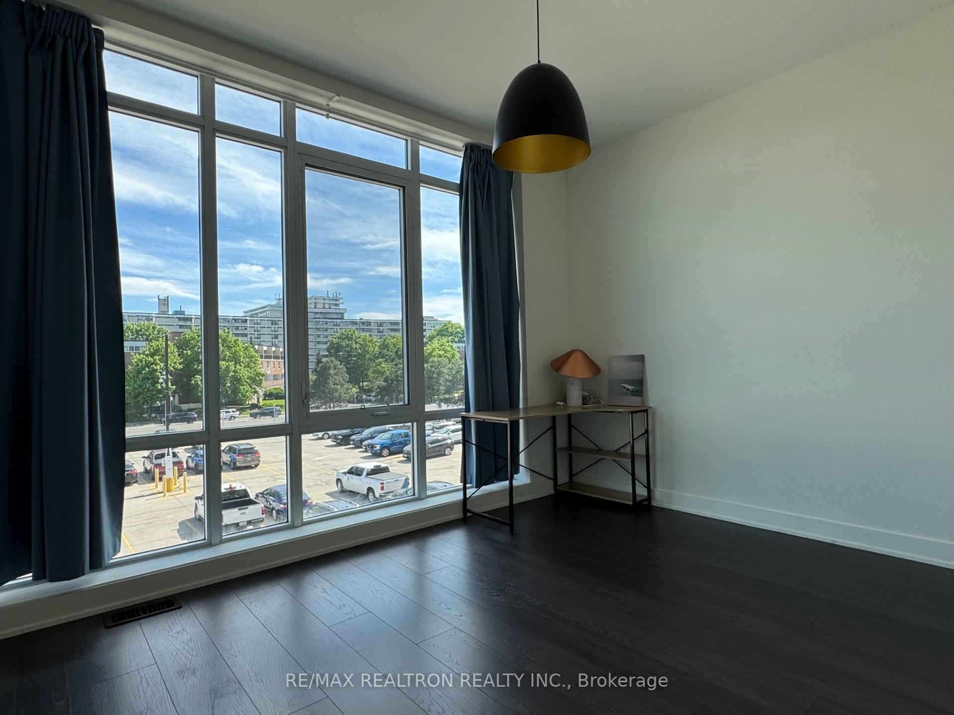 3 Bedrooms Condo at 25 Sonic, Toronto For sale