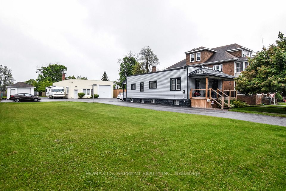258 Hellems Avenue, Welland, ON L3B 3B7
