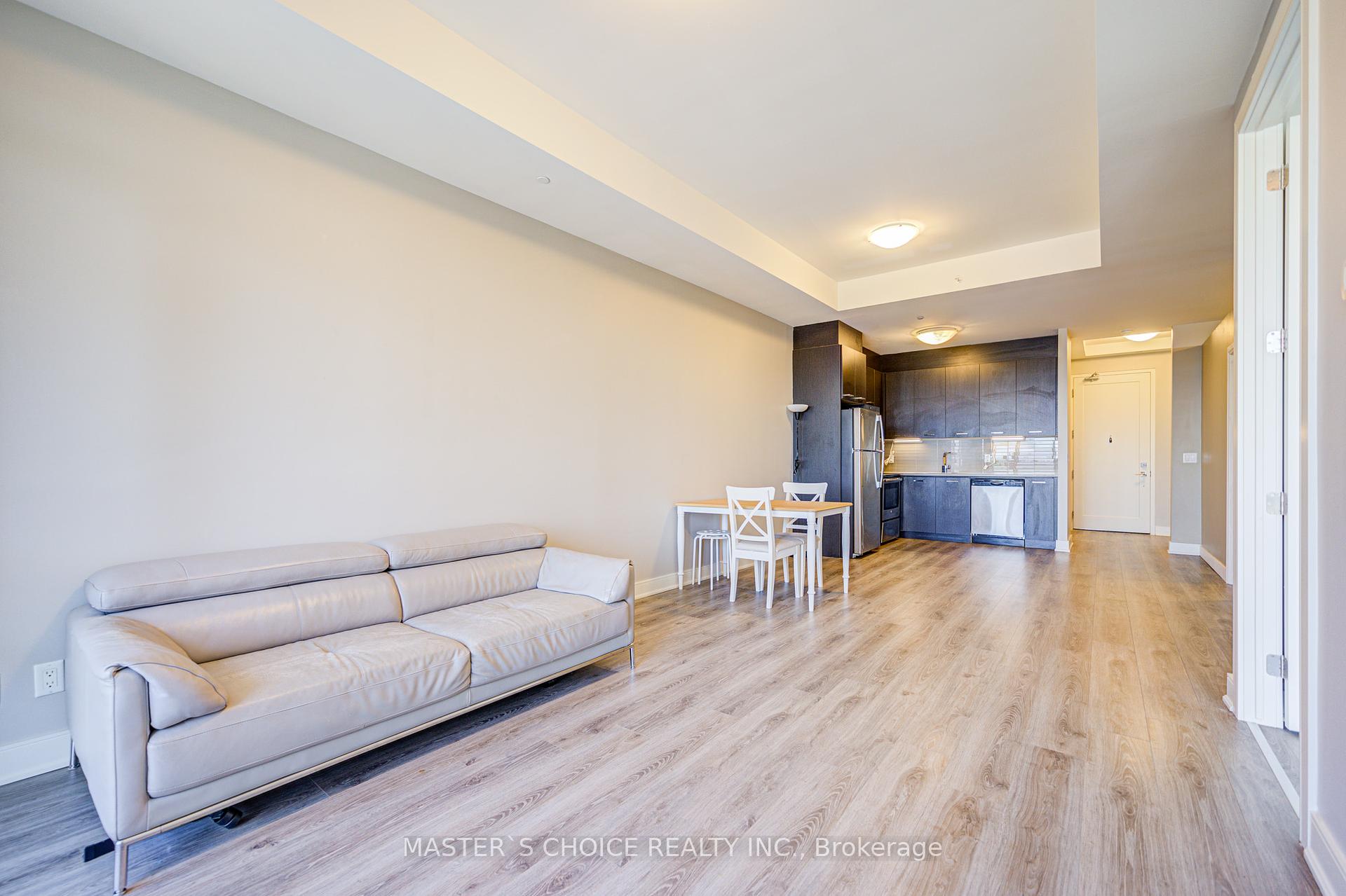 2 Bedrooms Condo at 150 Main, Hamilton For sale