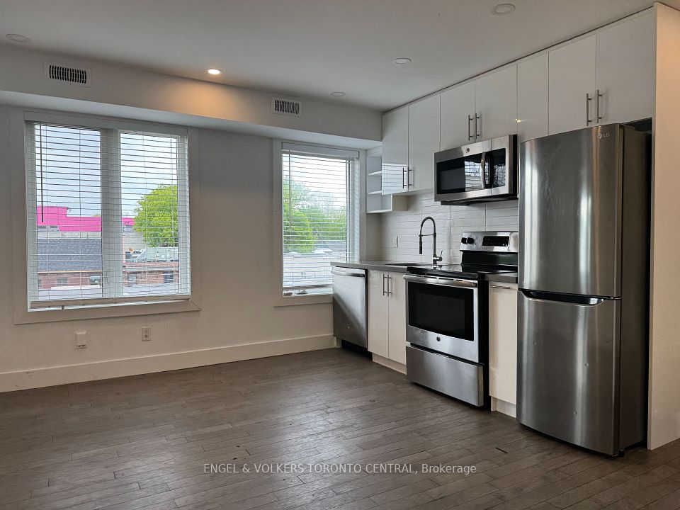 1415 Gerrard