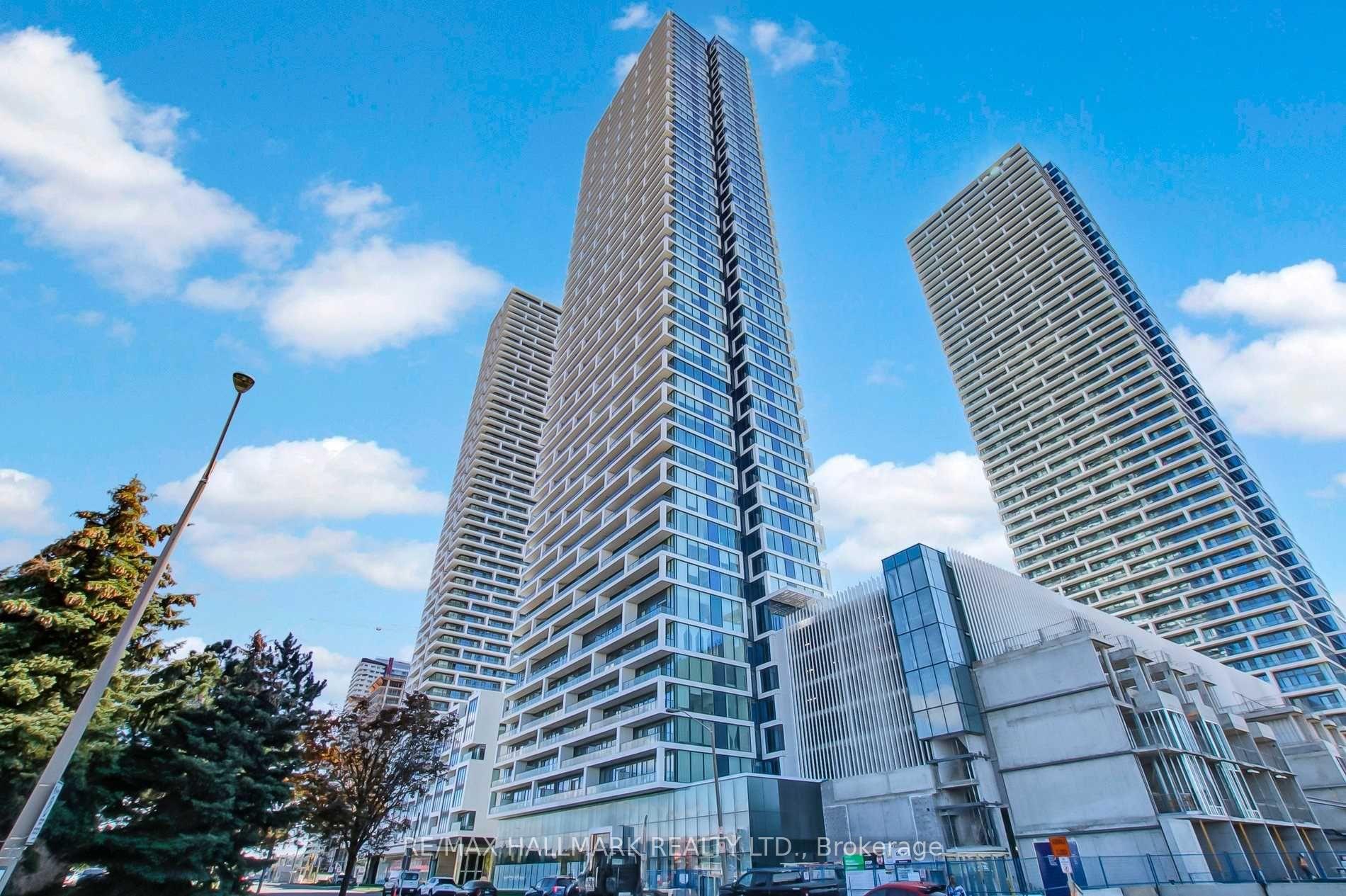 3 Bedrooms Condo at 898 Portage, Vaughan For sale