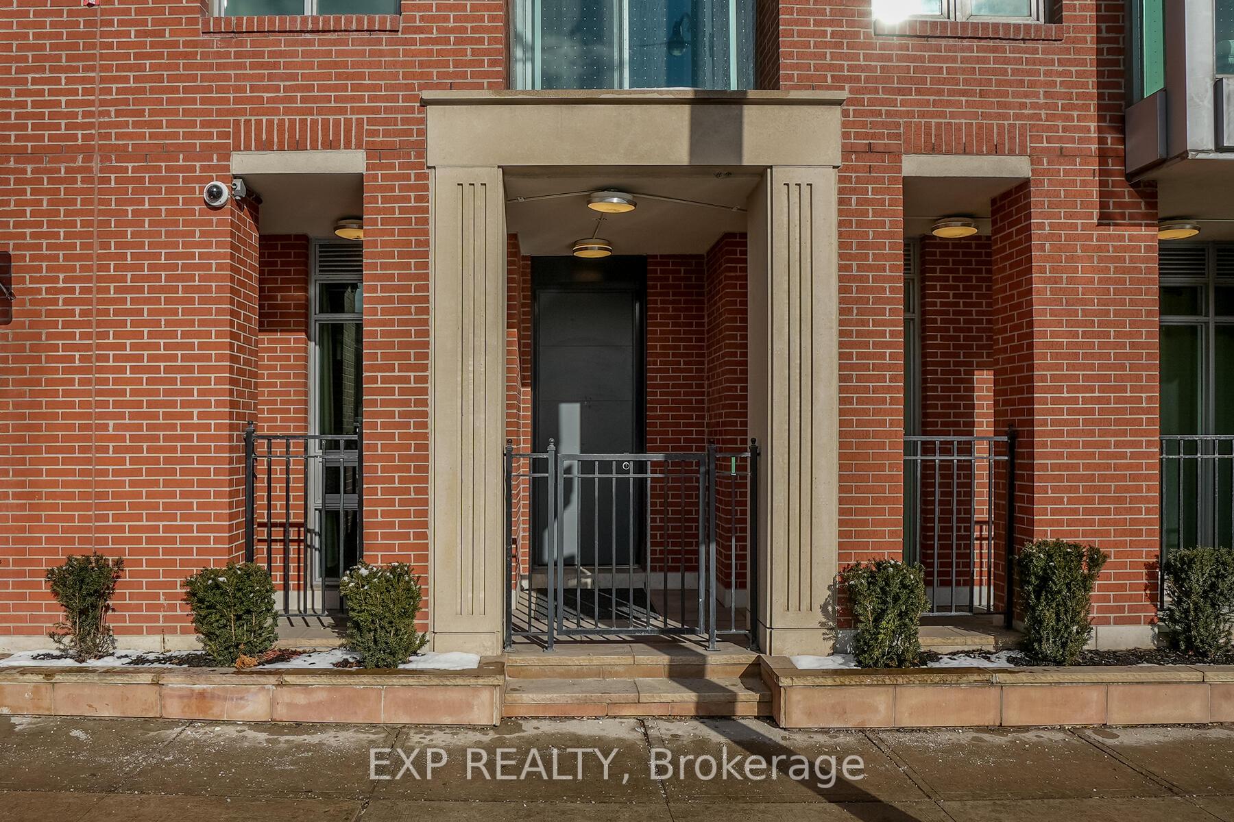 3 Bedrooms Condo at 220 George, Toronto For sale
