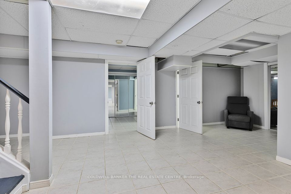 https://trreb-image.ampre.ca/RYQLdBeuzEk3i905v1FM2Cs_Kpdm9kl1C6F4cuS-5Jo/rs:fit:960:960/wm:.5:so:0:50:.4/wmsh:10/wmt:PHNwYW4gZm9yZWdyb3VuZD0nd2hpdGUnIGZvbnQ9JzY4Jz5DT0xEV0VMTCBCQU5LRVIgVEhFIFJFQUwgRVNUQVRFIENFTlRSRSwgQnJva2VyYWdlPC9zcGFuPg/L3RycmViL2xpc3RpbmdzLzQwLzg2Lzk0LzkwL3AvNWQ0ZWRjYmYtZDI0OC00Nzc2LTg0NGItNmQ0ZjBmZjIxMmIxLmpwZw.jpg