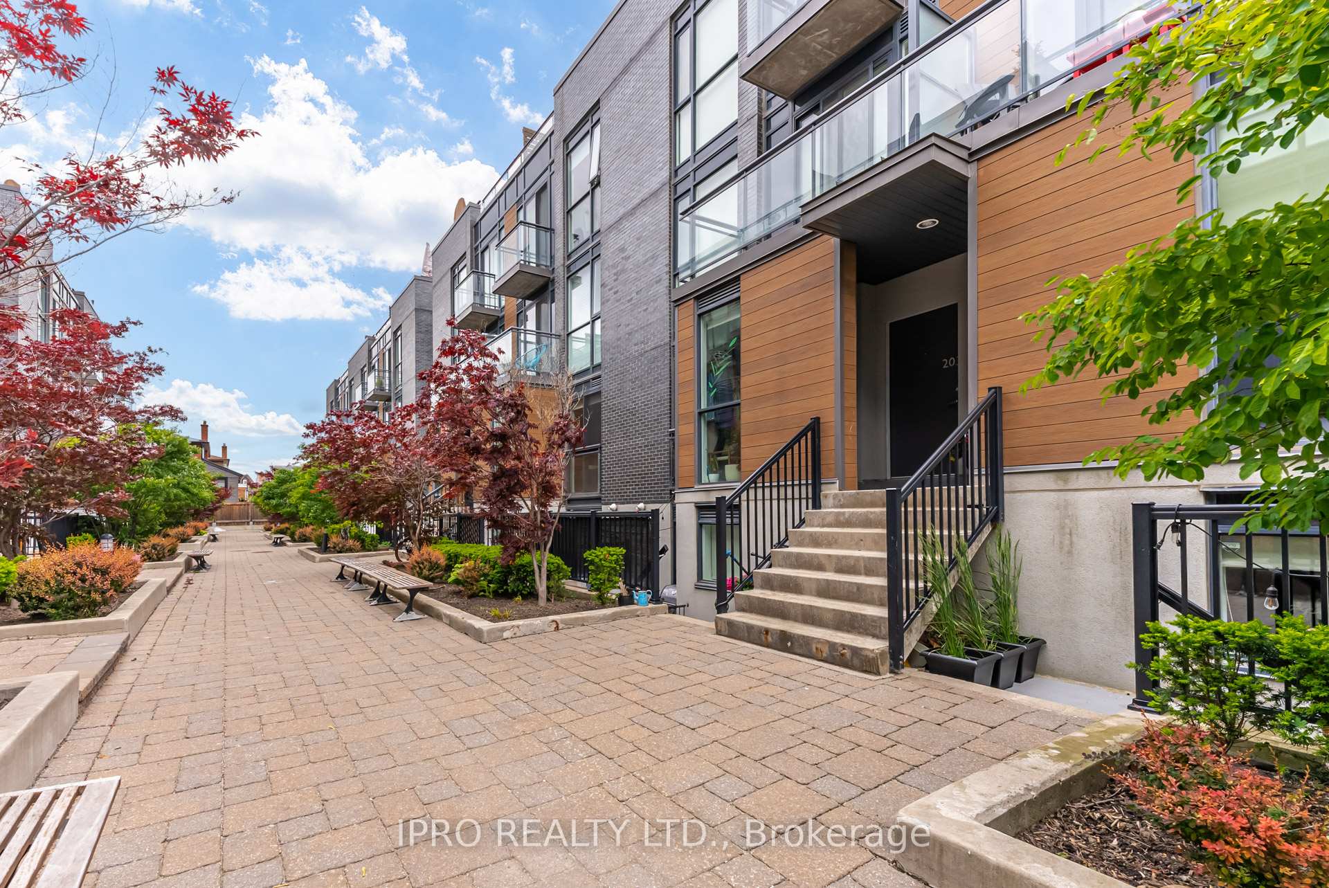 5 Bedrooms Condo at 15 Sousa Mendes, Toronto For sale