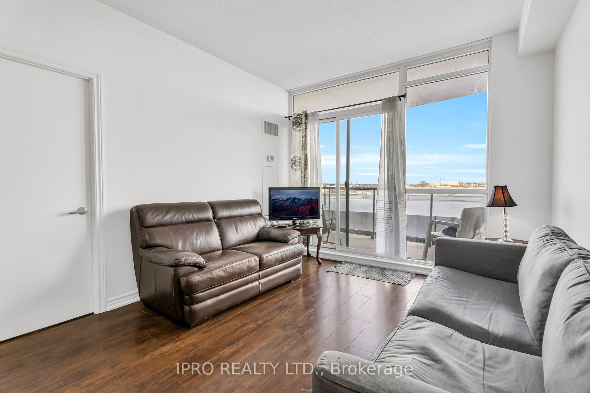 1 Bedroom Condo at 1328 Birchmount,  Toronto For sale