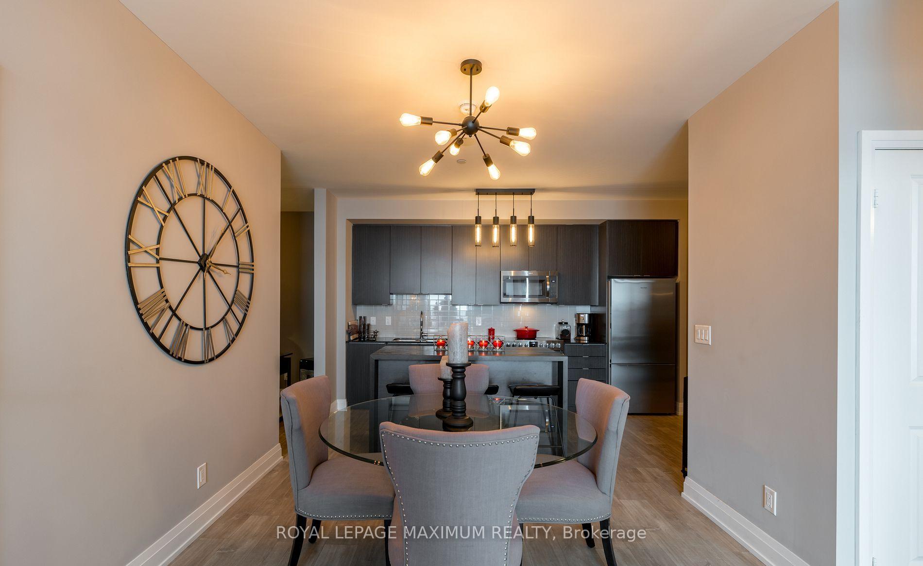 3 Bedrooms Condo at 3700 Highway 7, Vaughan For sale