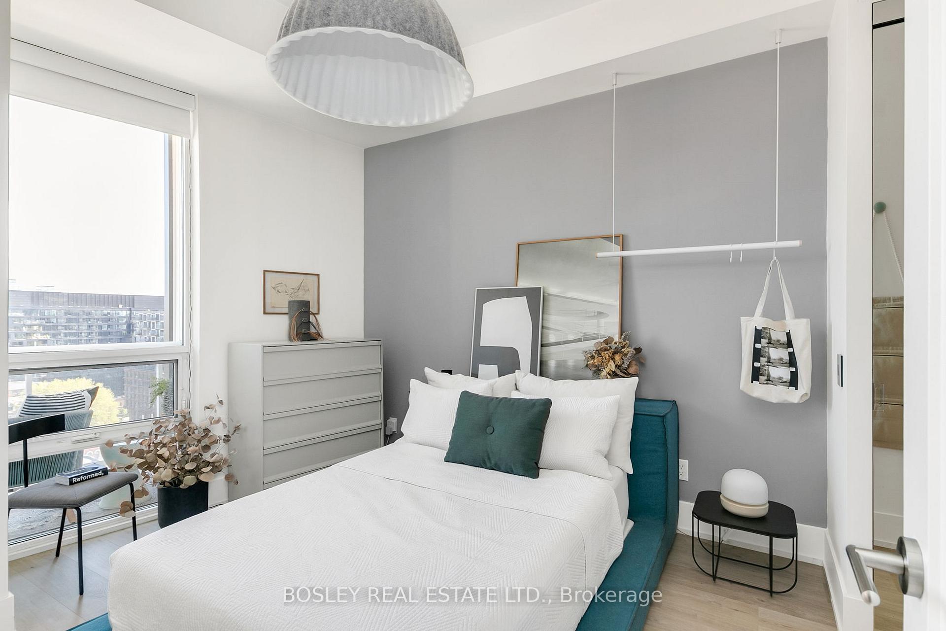 2 Bedrooms Condo at 80 Vanauley, Toronto For sale