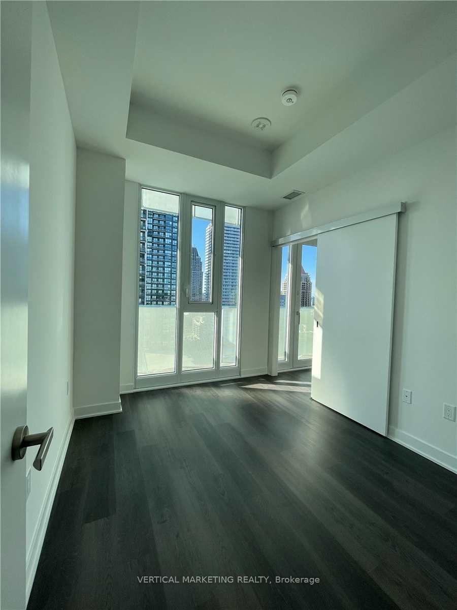 1 Bedroom Condo at 3900 Confederation, Mississauga For sale