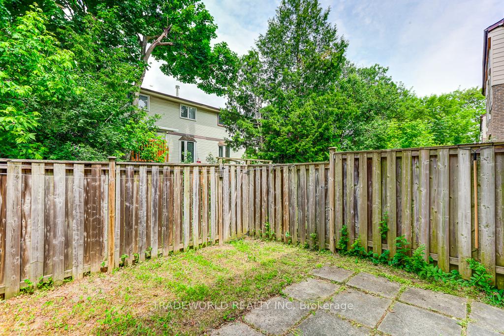 3 Bedrooms Condo at 50 Brookmill, Toronto For sale