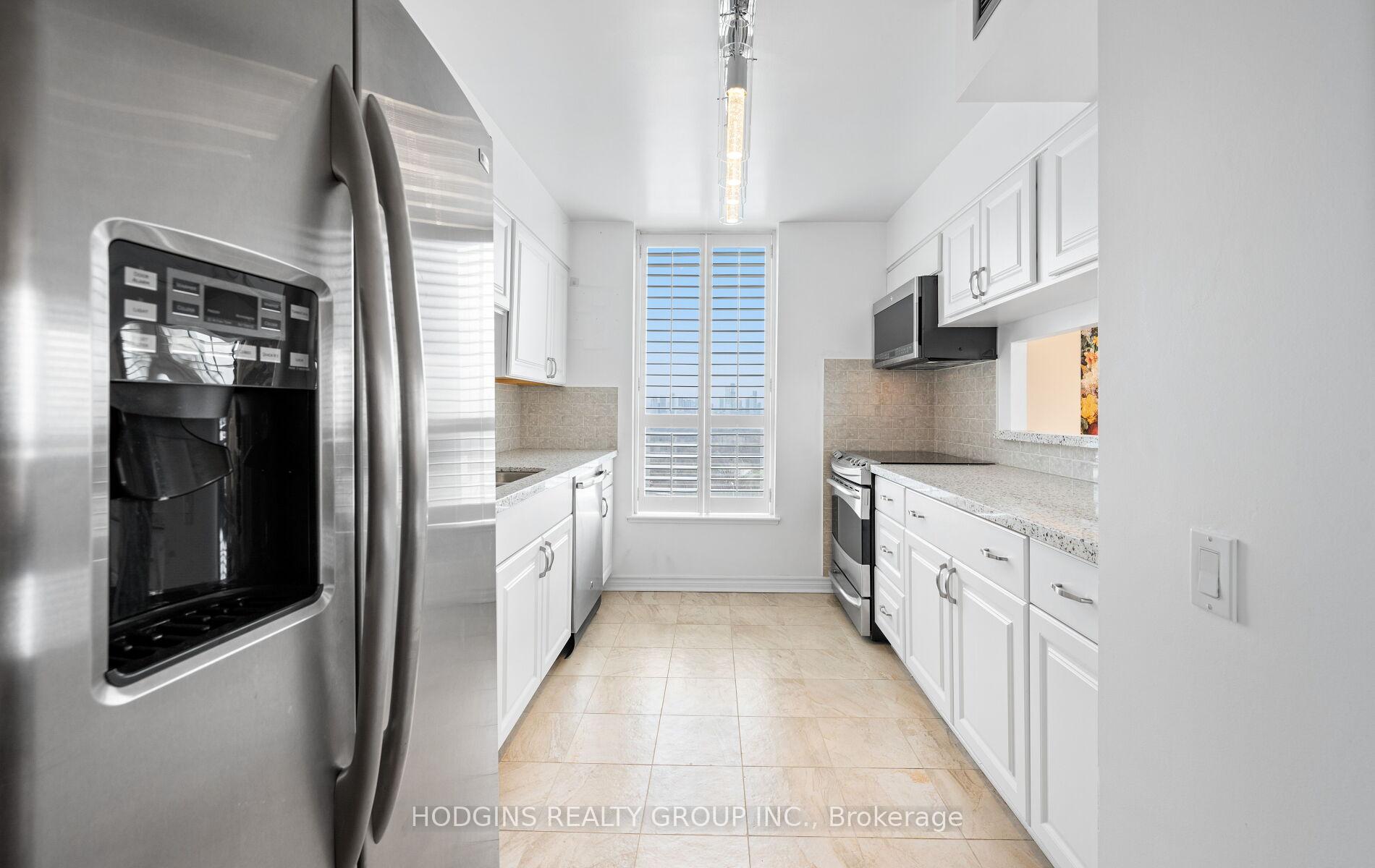 1 Bedroom Condo at 21 Overlea, Toronto For sale