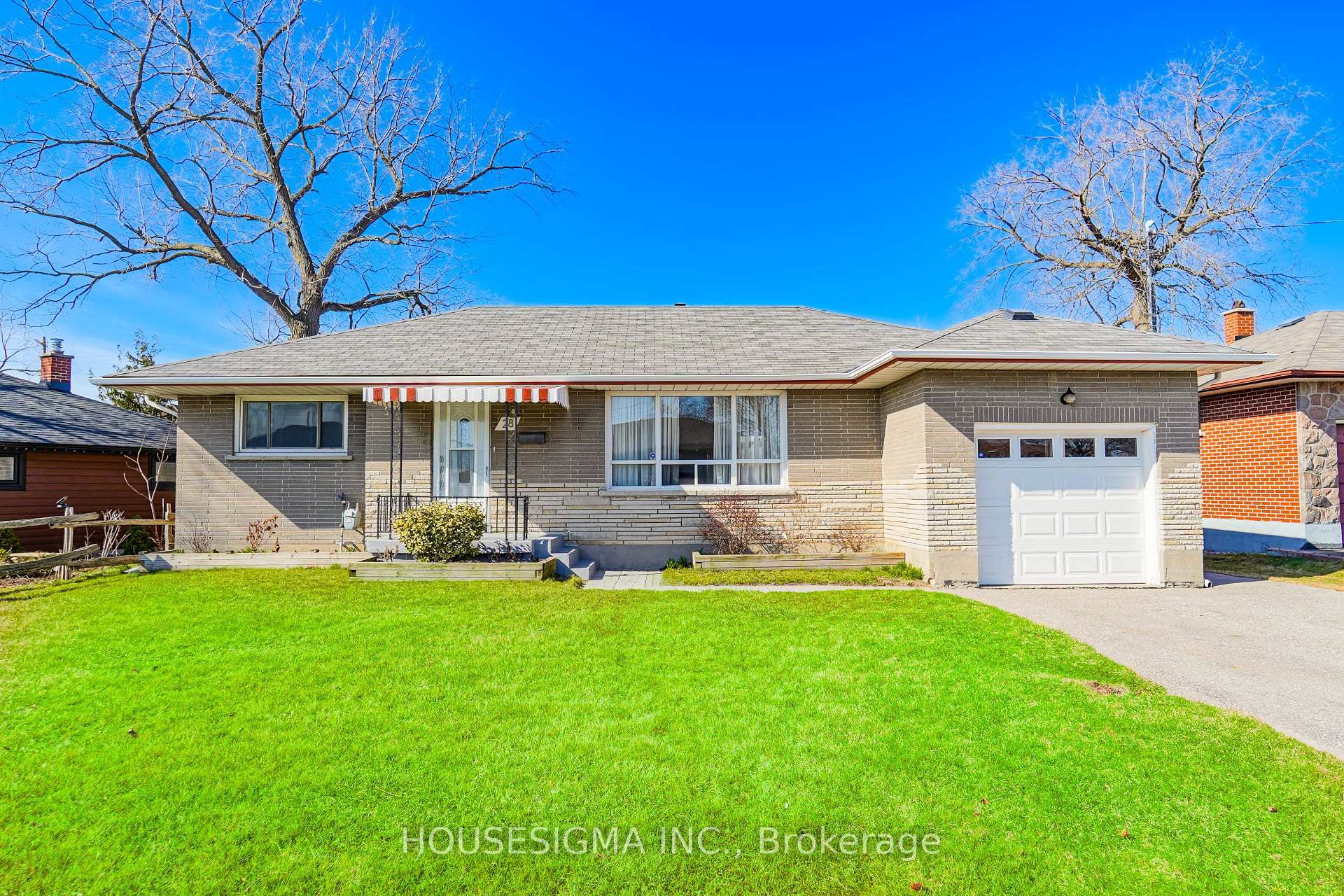 28 Sandra Street, Oshawa, ON L1H 3W3