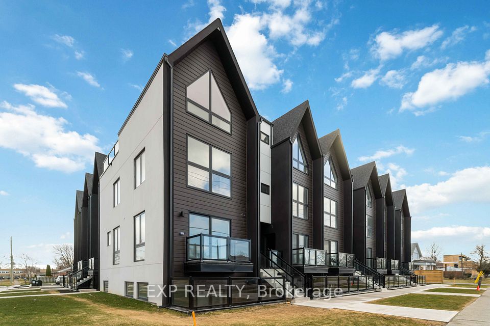 #106 - 7277 Wilson Crescent, Niagara Falls, ON L2G 4R8