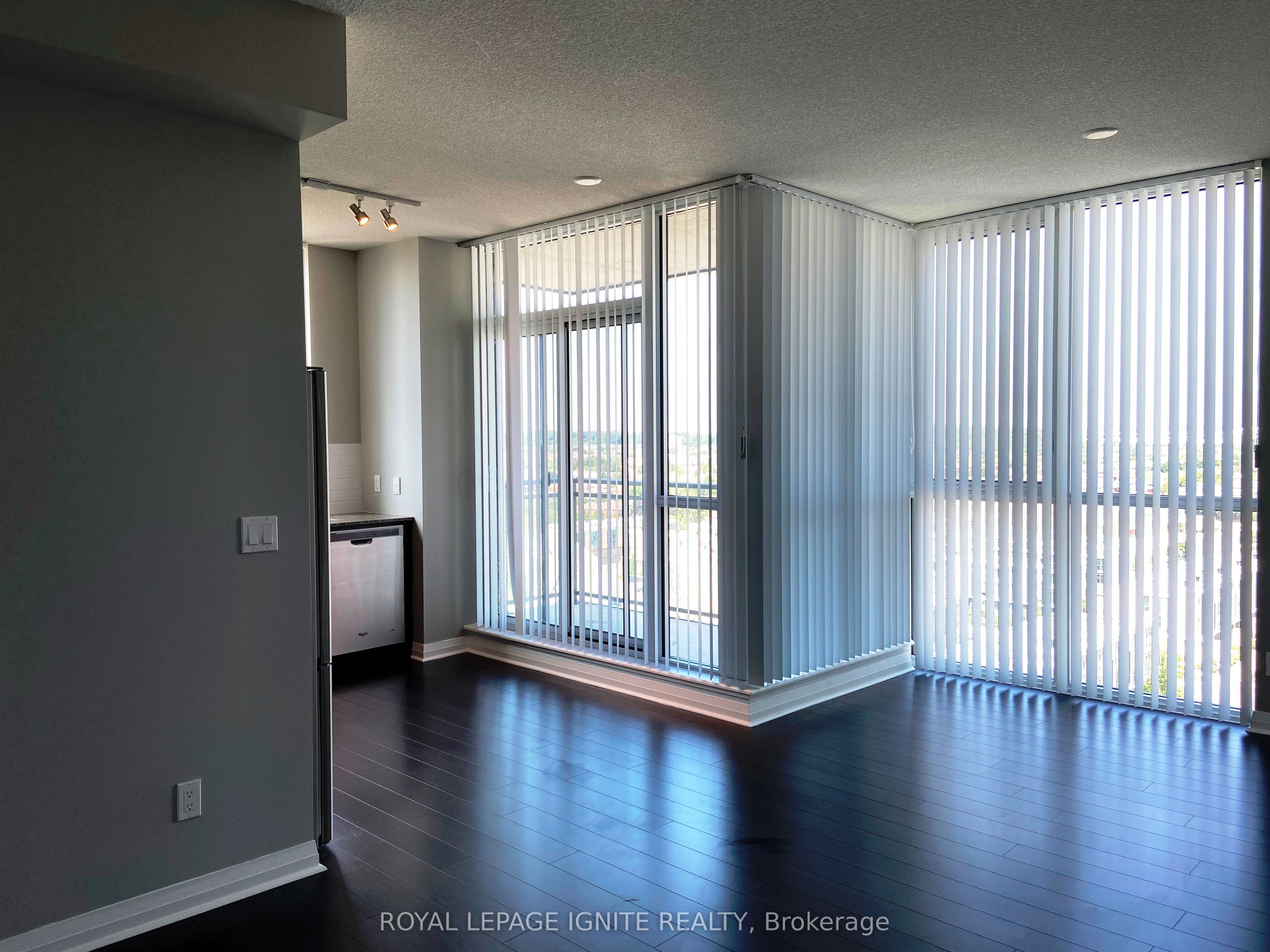 75 Eglinton Avenue W, #1107