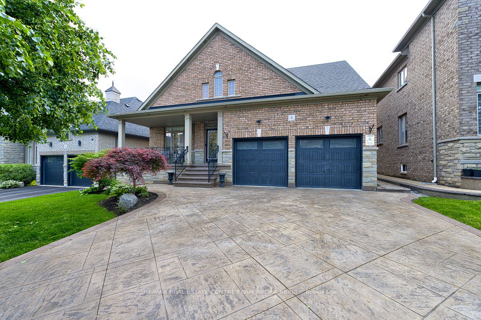8 Haywood Drive, Brampton, ON L6X 0W1