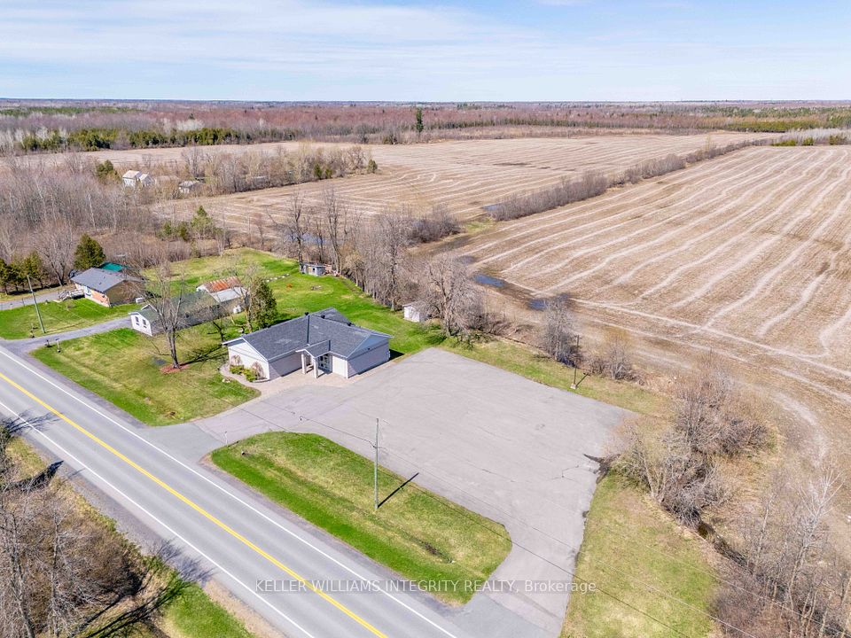 14233 County Rd 18 Road, South Stormont, ON K0C 1M0