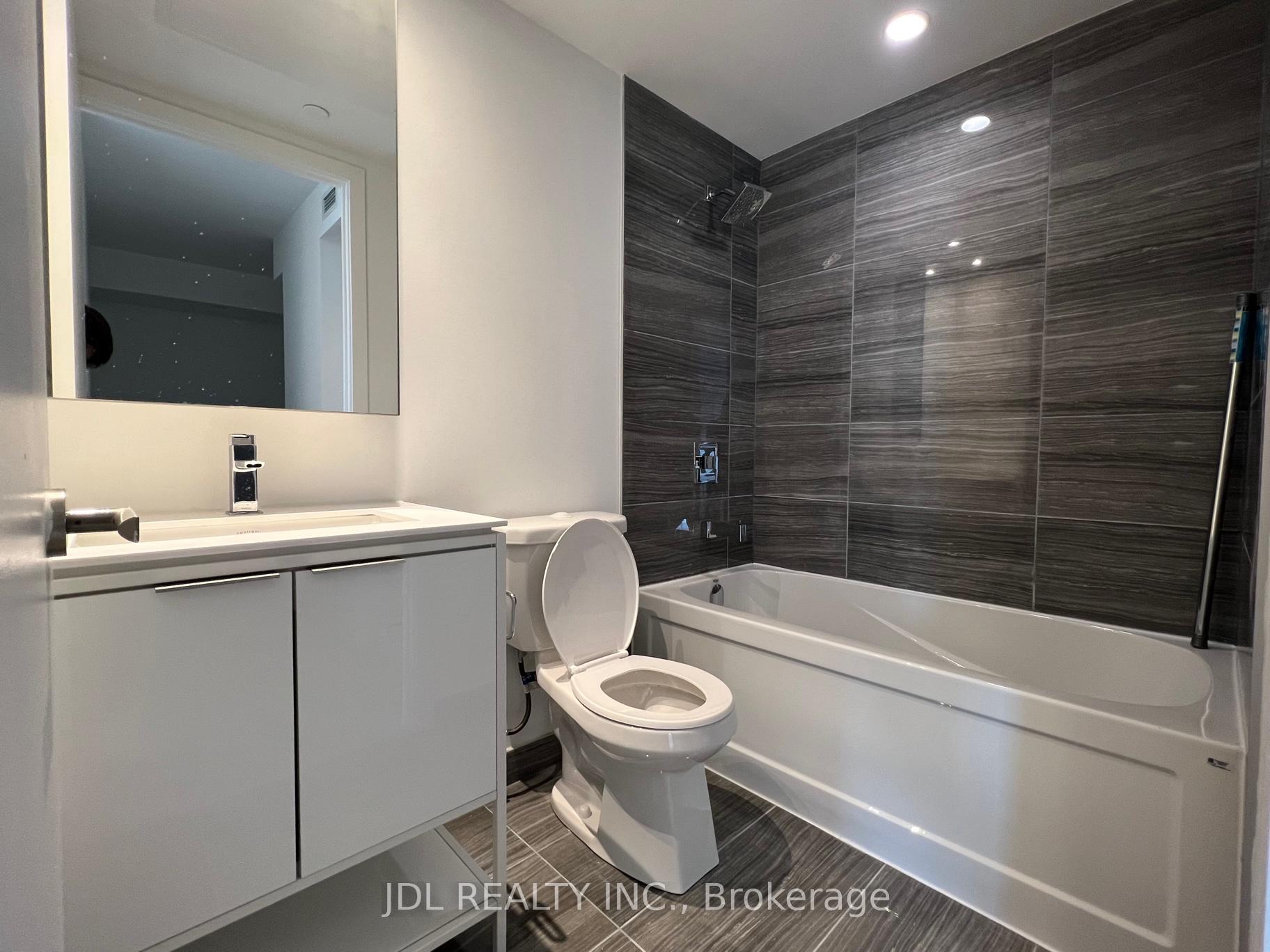2 Bedrooms Condo at 77 Shuter,  Toronto For sale