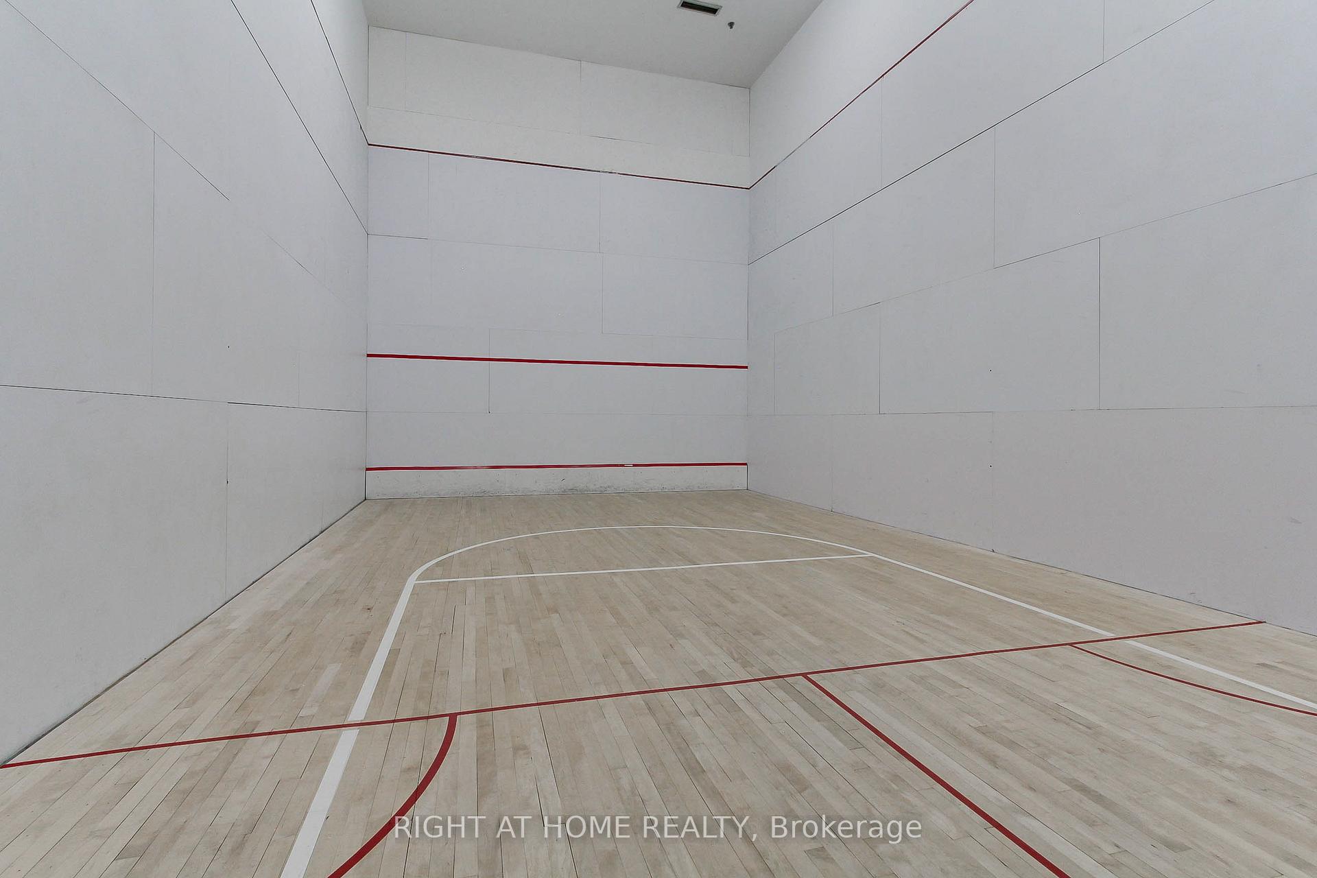 1 Bedroom Condo at 77 Harbour, Toronto For sale