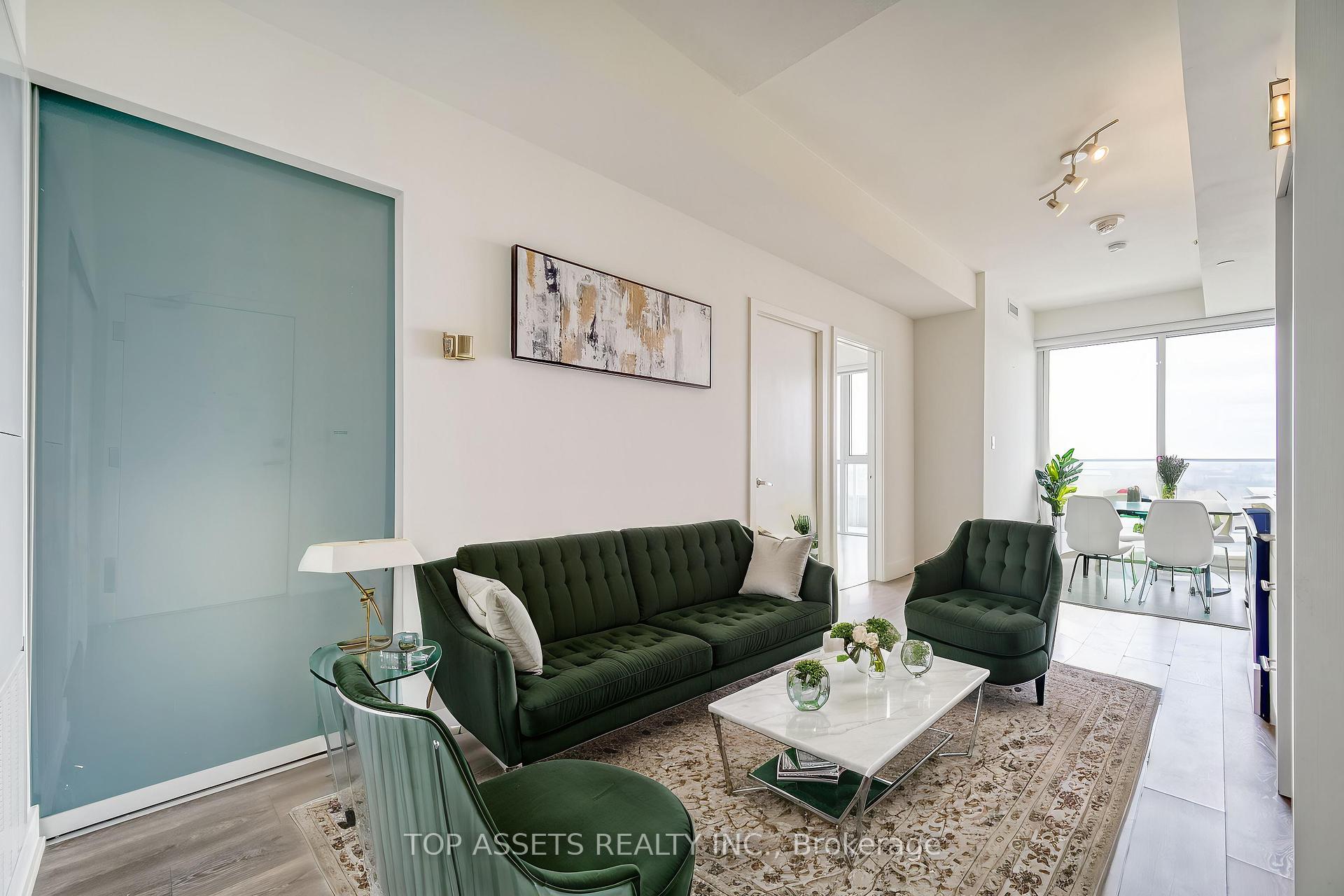 2 Bedrooms Condo at 180 Fairview Mall, Toronto For sale