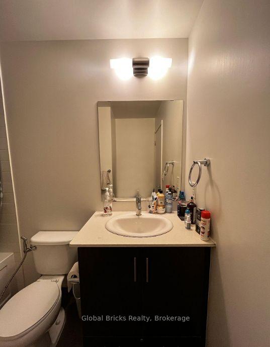 1 Bedroom Condo at 360 Square One,  Mississauga For sale