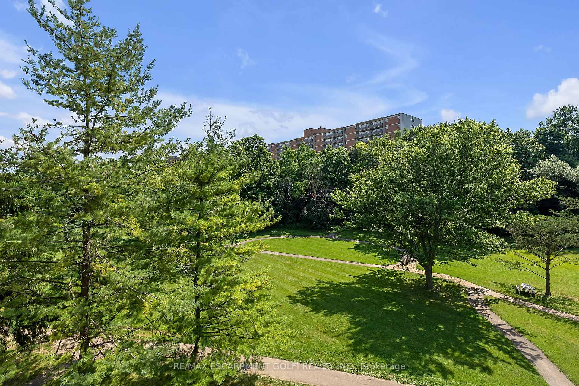 3 Bedrooms Condo at 1966 Main, Hamilton For sale