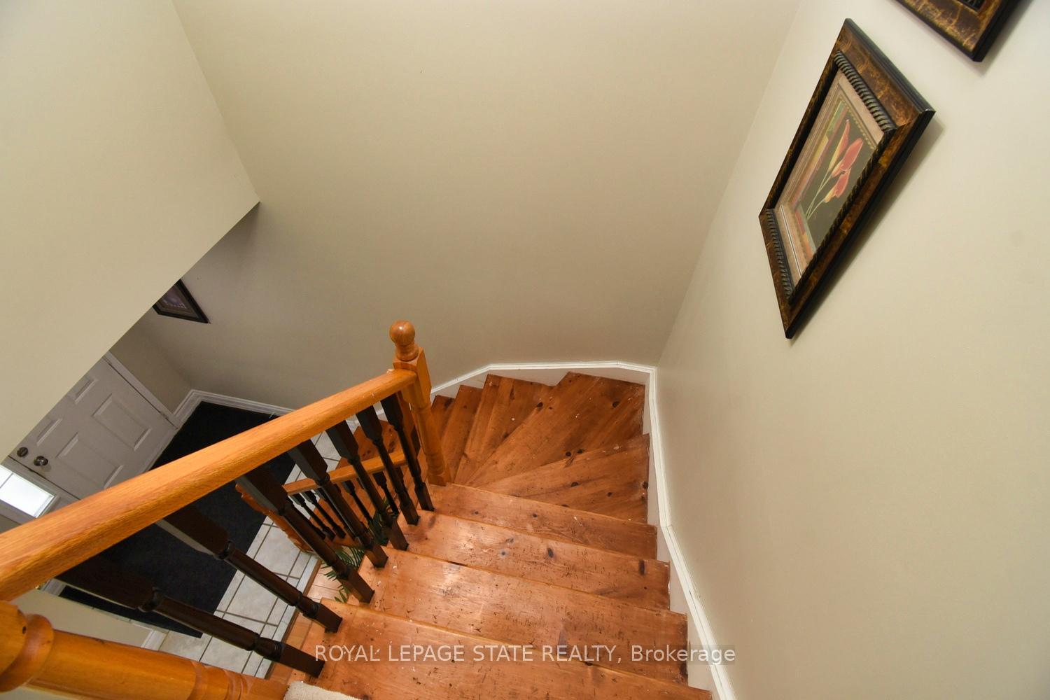 3 Bedrooms Condo at 565 Rymal, Hamilton For sale