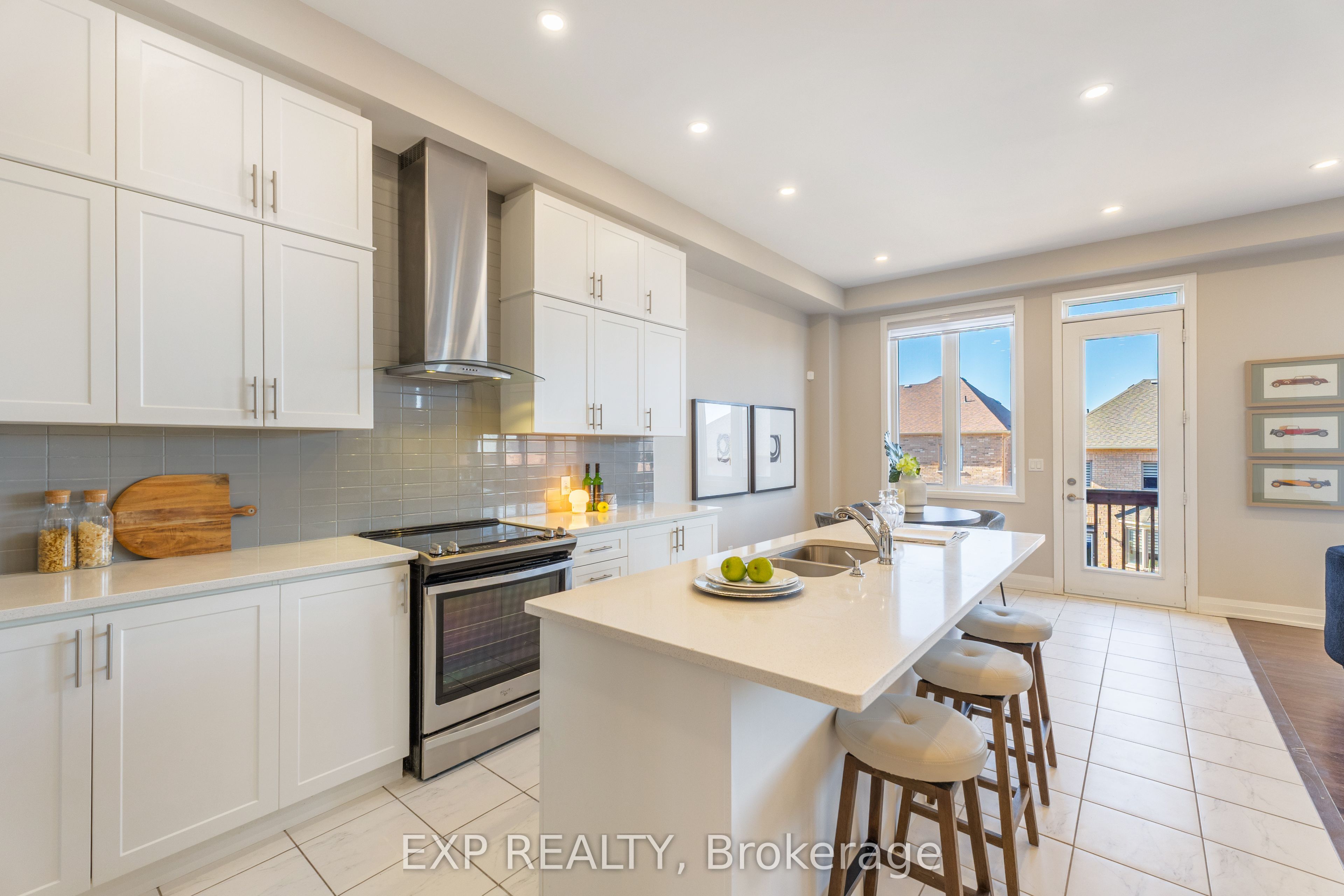 61 Frank Kelly Drive