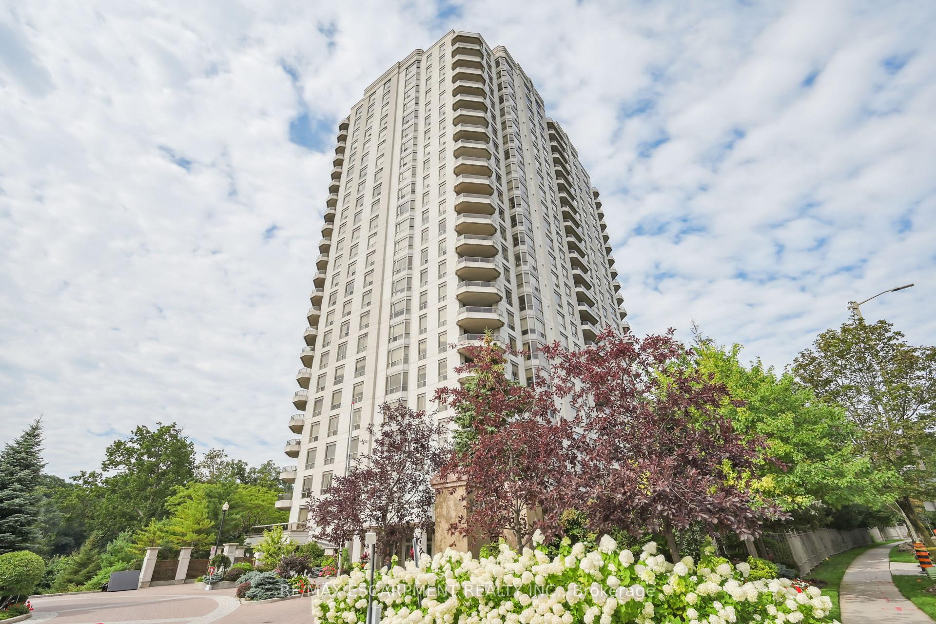 1 Bedroom Condo at 1900 The Collegeway, Mississauga For sale