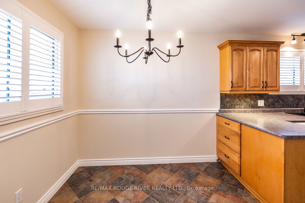 95 Keewatin Street, Oshawa, ON L1H 6Z2