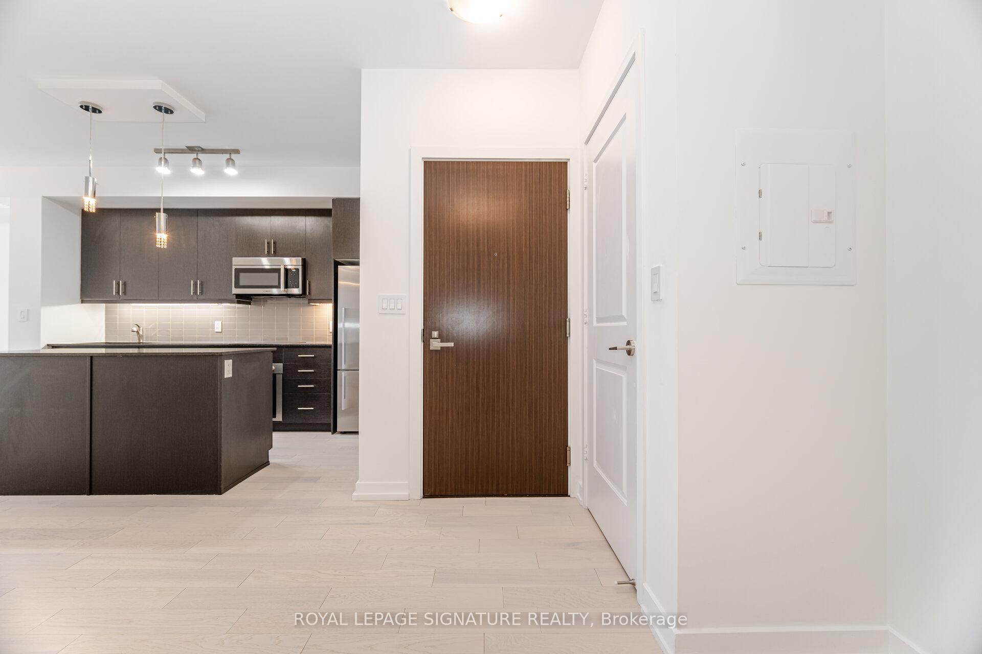 2 Bedrooms Condo at 1 The Esplanade, Toronto For sale