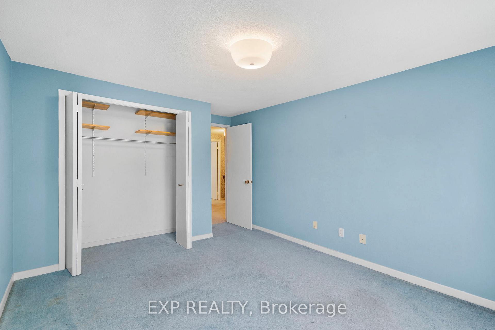 3 Bedrooms Condo at 108 Flaming Rose, Toronto For sale