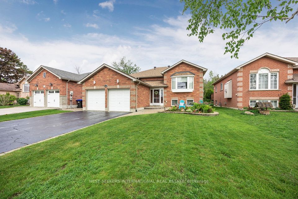1438 Maple