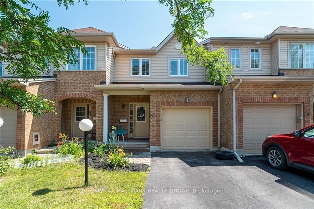 216 Claridge Drive, Barrhaven, ON K2J 5G8