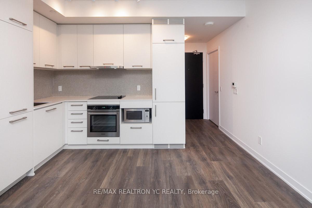 1 Bedroom Condo at 87 Peter,  Toronto For sale