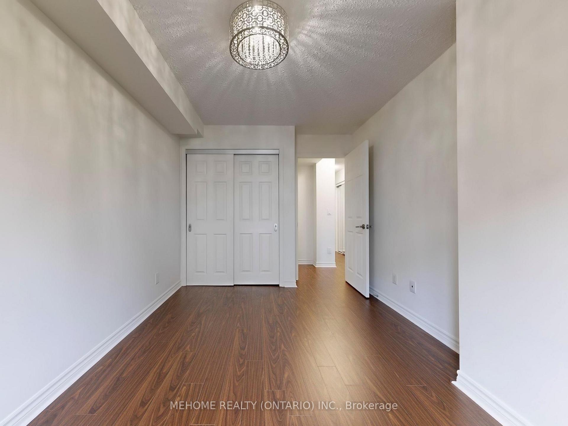 3 Bedrooms Condo at 7 Brighton, Vaughan For sale