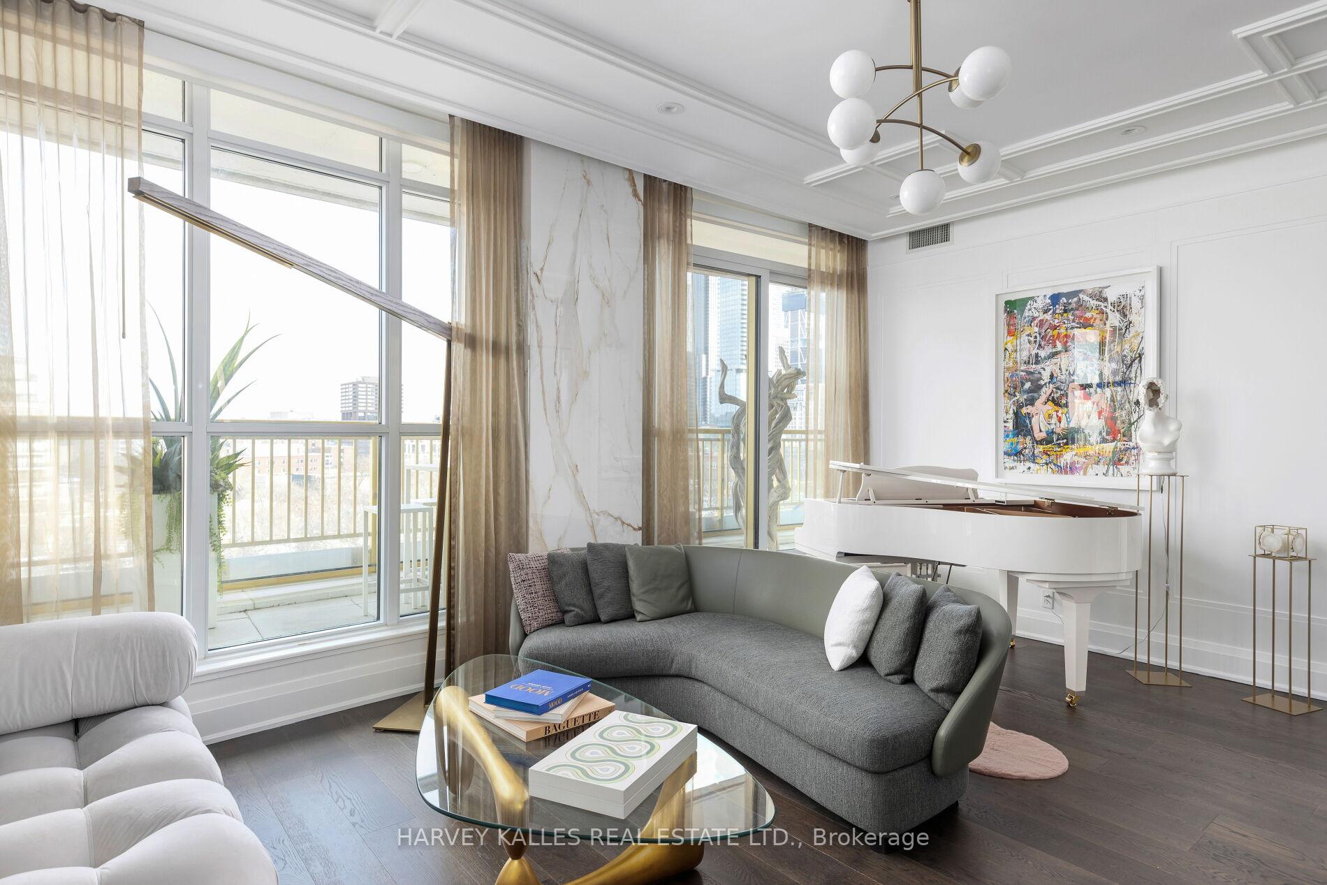 151 Avenue Road 805