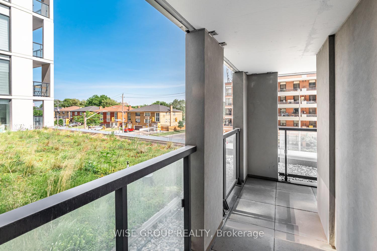 2 Bedrooms Condo at 500 Wilson, Toronto For sale