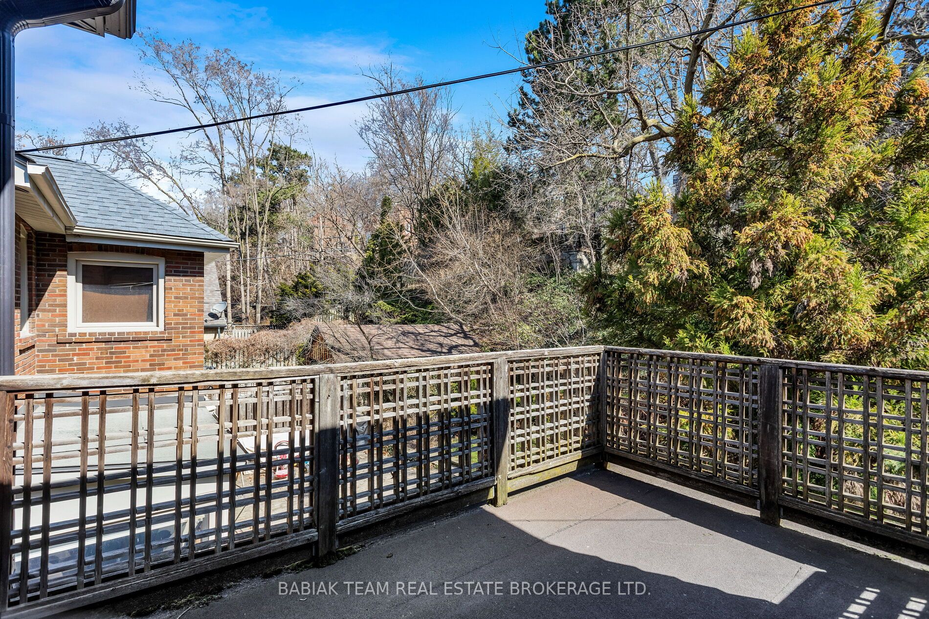 73 Riverview Gardens, Toronto, ON M6S 4E6