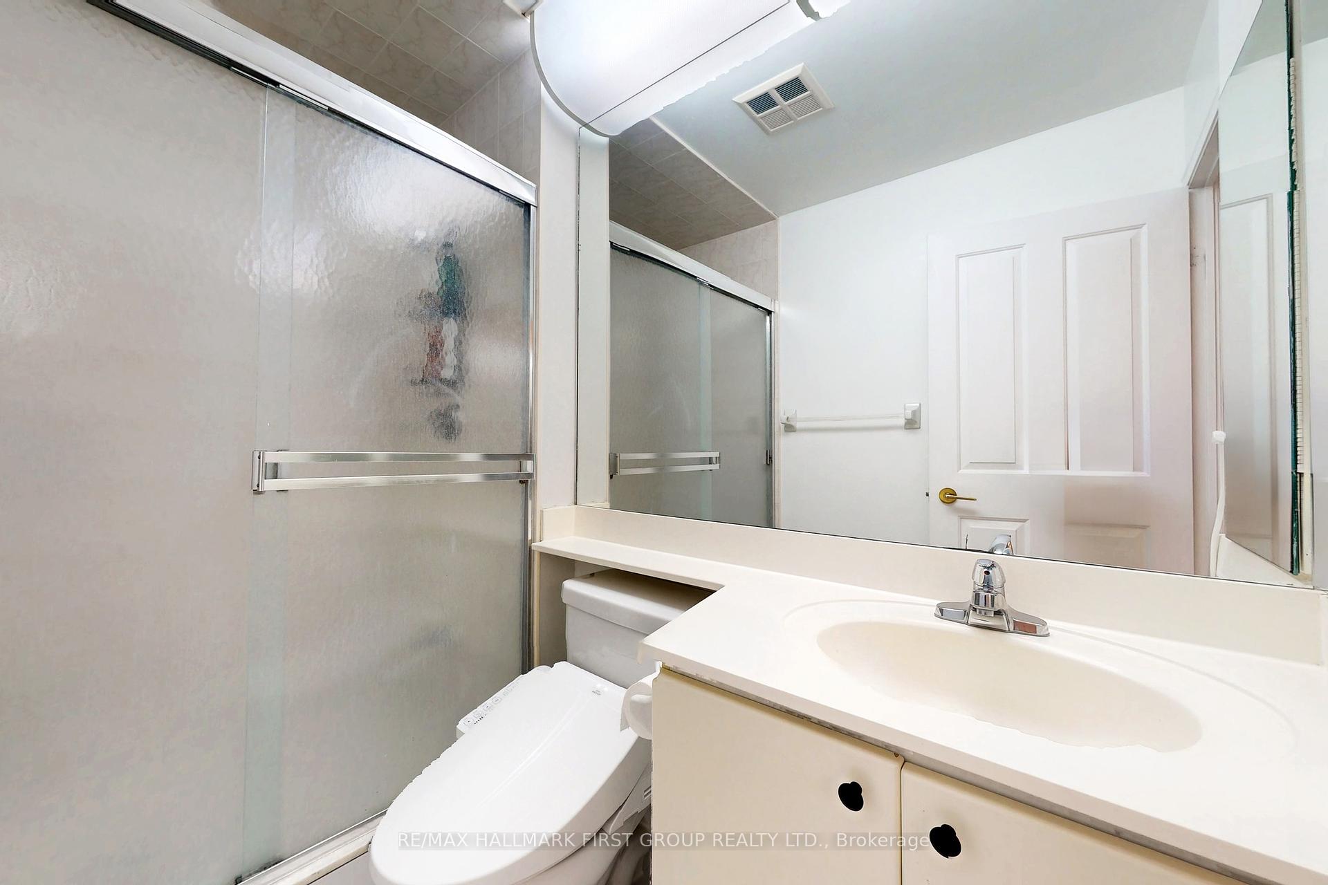 2 Bedrooms Condo at 88 Corporate, Toronto For sale