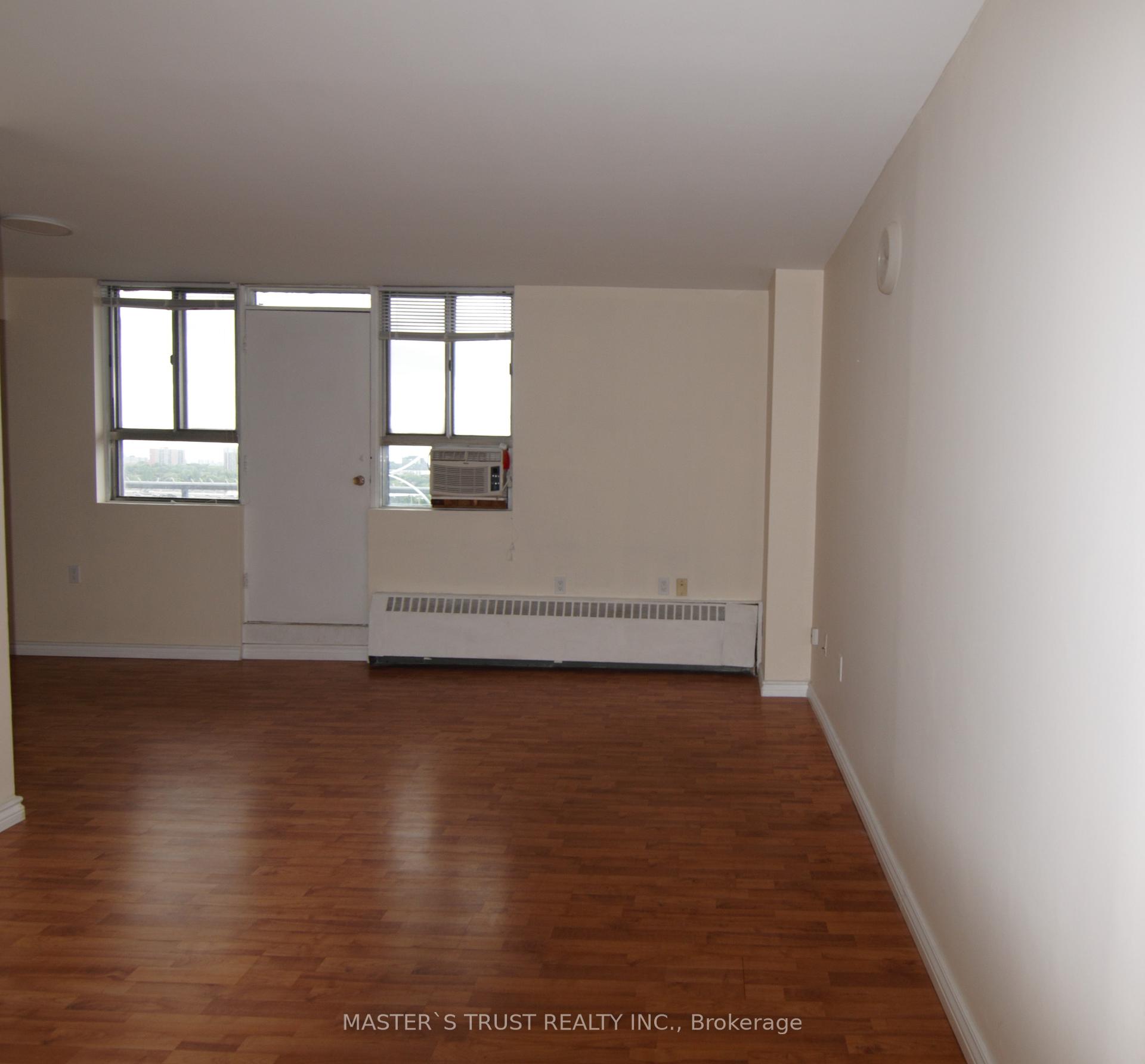 2 Bedrooms Condo at 100 Dundalk, Toronto For sale