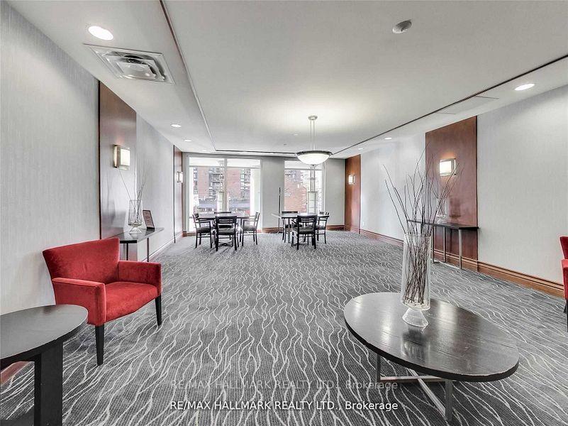 2 Bedrooms Condo at 1121 Bay, Toronto For sale
