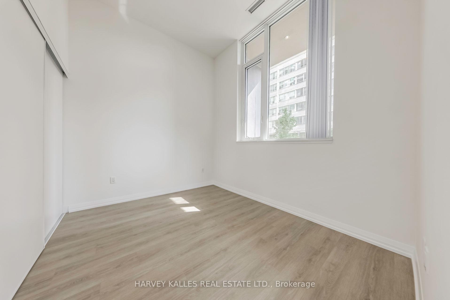 4 Bedrooms Condo at 25 Holly, Toronto For sale
